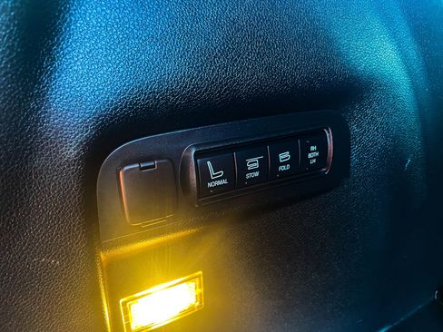 Used 2018 Ford Explorer Limited AWD/4WD image 20