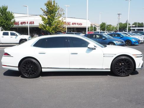 Used 2023 Genesis G90 3.5T AWD/4WD image 8