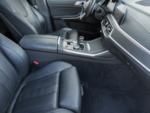 Used 2020 BMW X7 xDrive40i w/ M Sport Package image 9