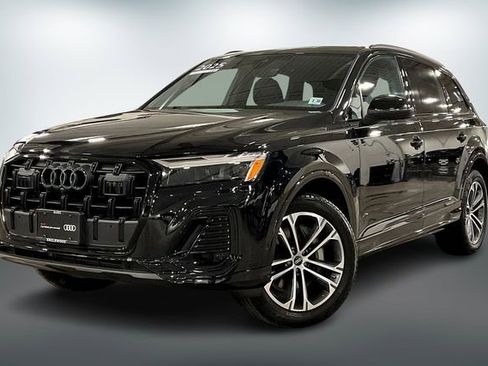 Certified 2025 Audi Q7 2.0T Premium Plus w/ Premium Plus Package image 2