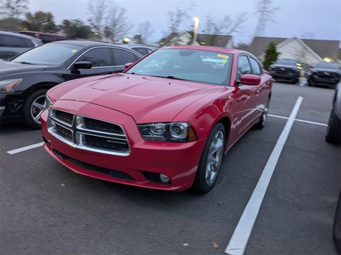 Used 2011 Dodge Charger R/T image 3