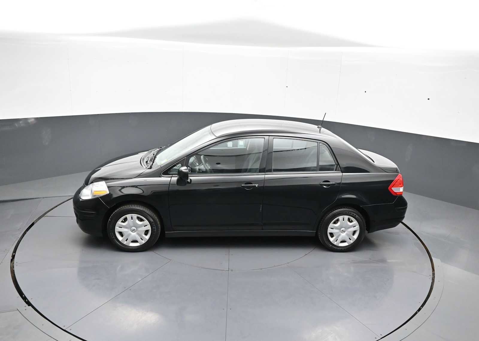 Used 2011 Nissan Versa 1.8 S FWD image 39