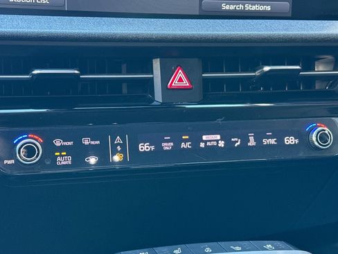 Used 2022 Kia EV6 Wind w/ Wind Technology Package image 27