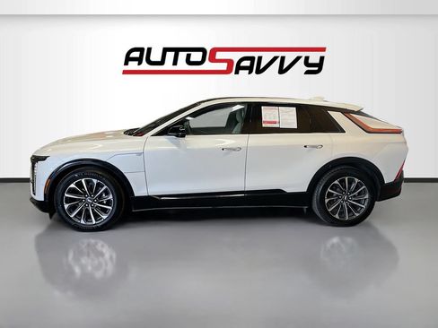 Used 2025 Cadillac Lyriq Sport w/ LPO, Floor Liner Package AWD/4WD image 4