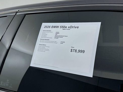 Used 2026 BMW 550e xDrive w/ Premium Package image 12