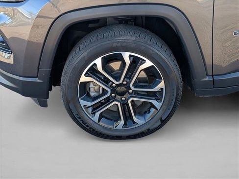 Used 2024 Jeep Compass Limited image 9