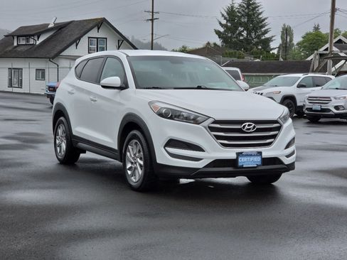 Used 2018 Hyundai Tucson SE AWD/4WD image 2