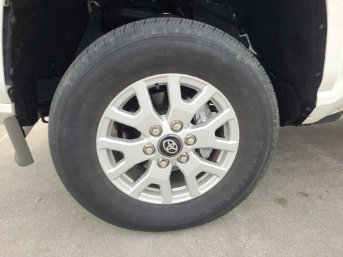 Used 2024 Toyota Tacoma SR5 image 29