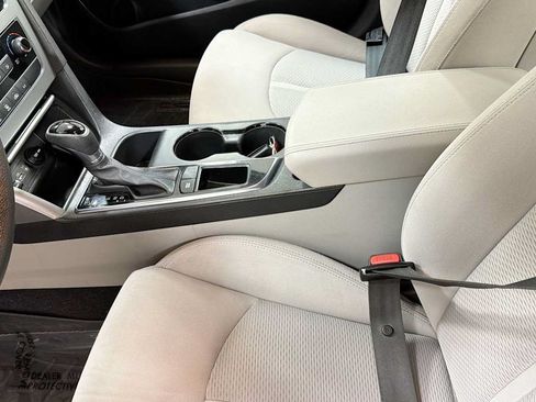 Used 2015 Hyundai Sonata SE FWD image 21