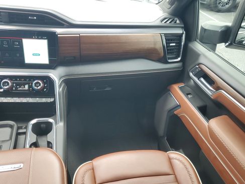 Used 2025 GMC Sierra 3500 Denali Ultimate image 17