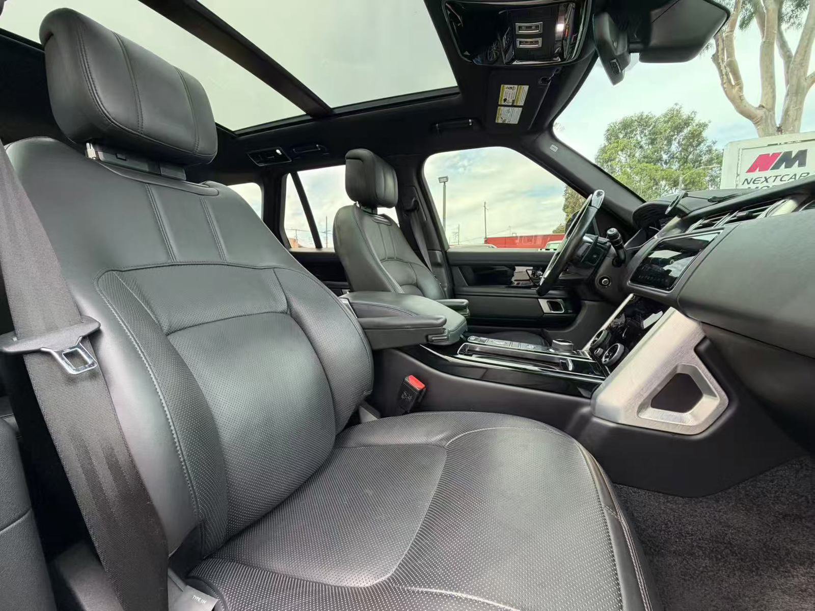 Used 2021 Land Rover Range Rover P525 Westminster Edition AWD/4WD image 10