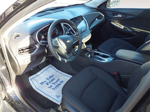 Used 2024 Chevrolet Malibu LT image 9
