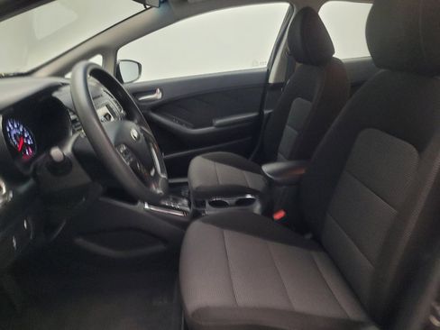Used 2018 Kia Forte LX image 17