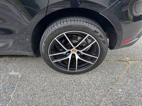 Used 2023 Porsche Macan AWD/4WD image 20