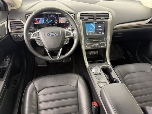 Certified 2018 Ford Fusion SE w/ Fusion SE Technology Package image 14