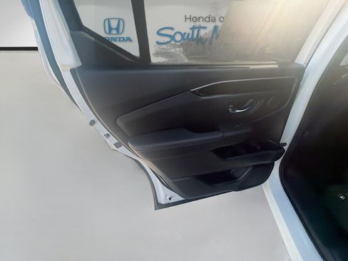 Used 2023 Honda Pilot EX-L image 25