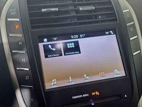 Used 2017 Lincoln MKC Premiere image 16