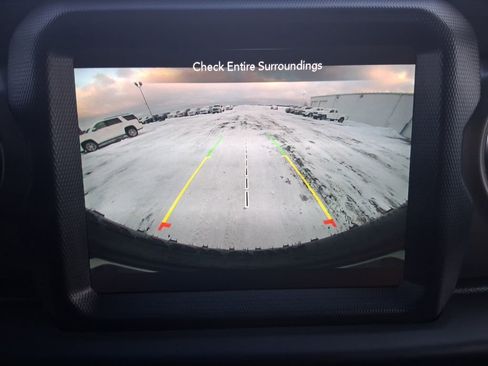 Used 2023 Jeep Wrangler Unlimited Rubicon w/ Dual Top Group image 24