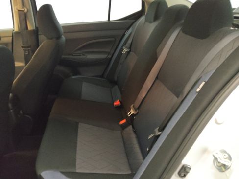 Used 2025 Nissan Versa SV w/ Trunk Package FWD image 18