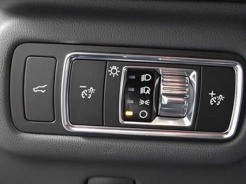 New 2026 Lincoln Nautilus Premier image 23