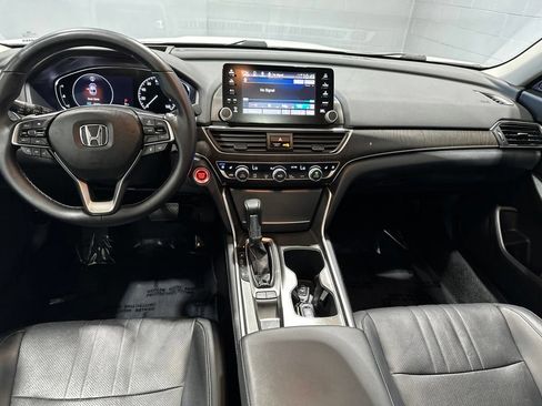 Used 2018 Honda Accord Touring image 7