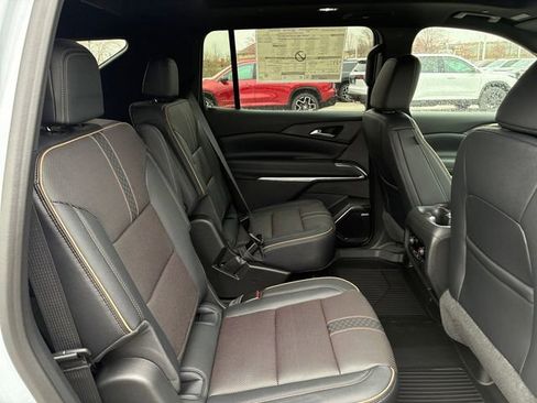 New 2026 Chevrolet Traverse High Country w/ LPO, Floor Liner Package image 15