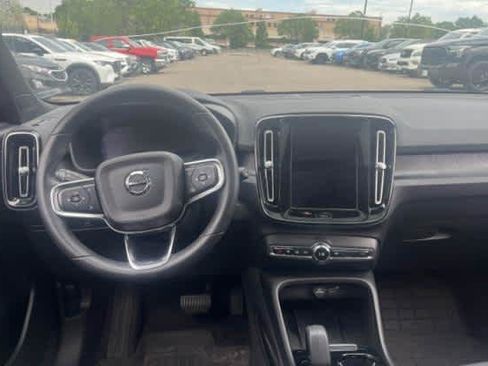Used 2023 Volvo XC40 Recharge Ultimate w/ Protection Package Premier AWD/4WD image 3