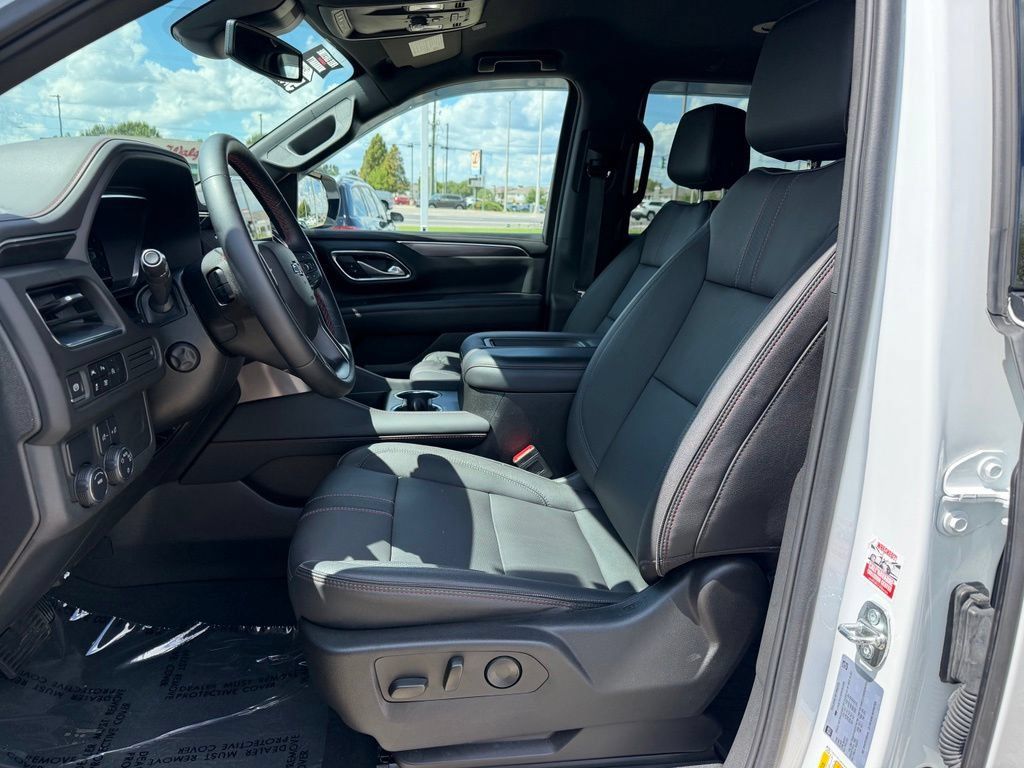 Used 2023 Chevrolet Tahoe RST w/ Luxury Package RWD image 11