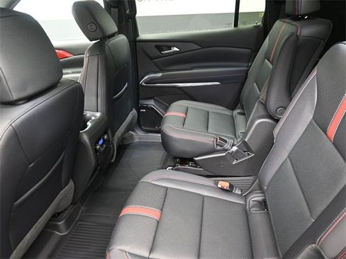 New 2026 Chevrolet Traverse RS w/ LPO, Floor Liner Package image 10