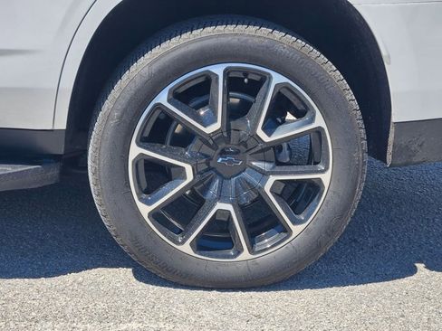 Used 2025 Chevrolet Tahoe RST w/ Comfort Package image 4
