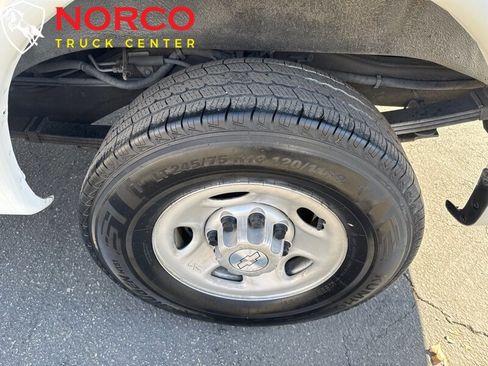 Used 2017 Chevrolet Express 2500 2500 G2500 image 15