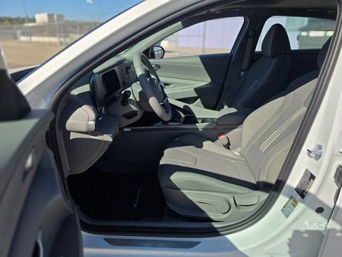 New 2026 Hyundai Elantra SEL Sport image 12