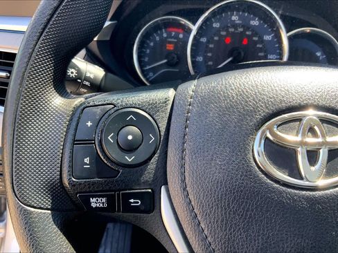 Used 2016 Toyota Corolla LE FWD image 22