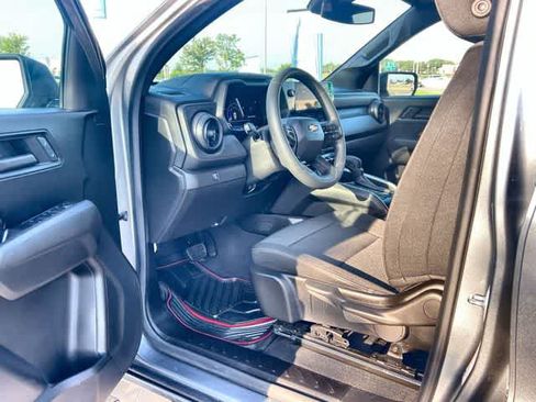 Used 2024 Chevrolet Colorado W/T w/ WT Convenience Package RWD image 3