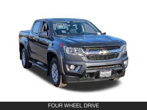 Used 2017 Chevrolet Colorado LT w/ LT Convenience Package AWD/4WD image 2