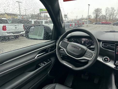 New 2026 Jeep Grand Wagoneer Limited image 10