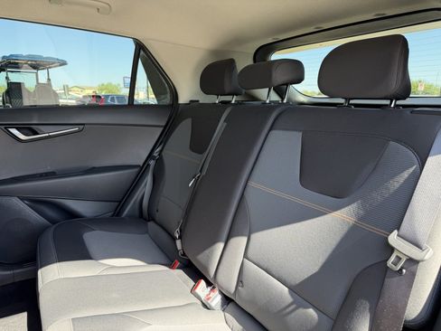 Used 2025 Kia Niro LX FWD image 32