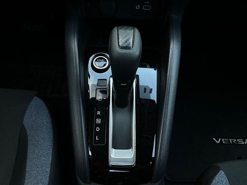 Used 2025 Nissan Versa SV image 21