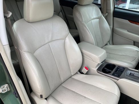 Used 2011 Subaru Outback 3.6R Limited w/ PWR Moonroof Pkg image 16