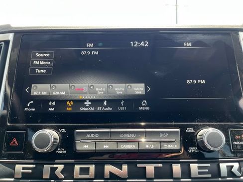 Used 2025 Nissan Frontier SV w/ SV Convenience Package RWD image 8