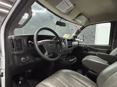 Used 2023 GMC Savana 2500 Extended RWD image 15
