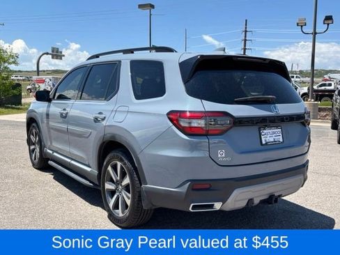 Used 2023 Honda Pilot Touring image 3