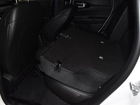 New 2026 Jeep Compass Latitude image 25