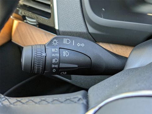 Used 2025 Volvo XC90 B6 Plus image 40