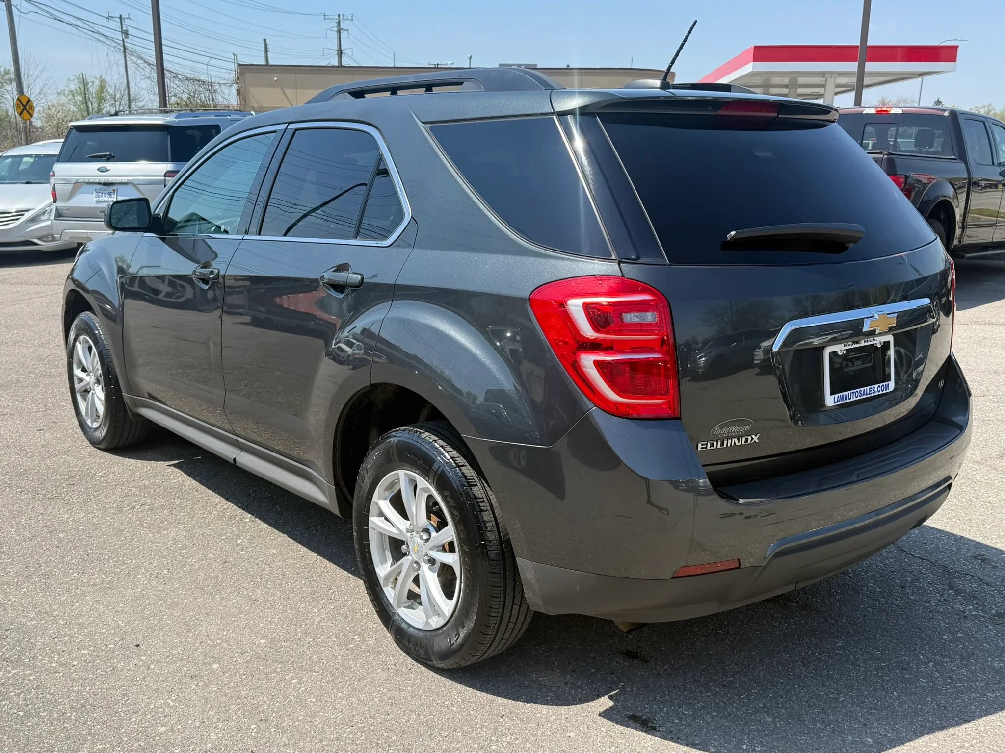 Used 2017 Chevrolet Equinox LT FWD image 7