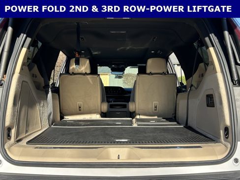 Used 2024 Cadillac Escalade ESV Premium Luxury image 20