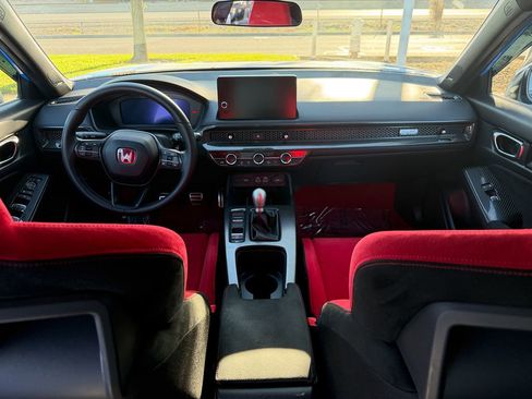 Used 2025 Honda Civic Type R image 25
