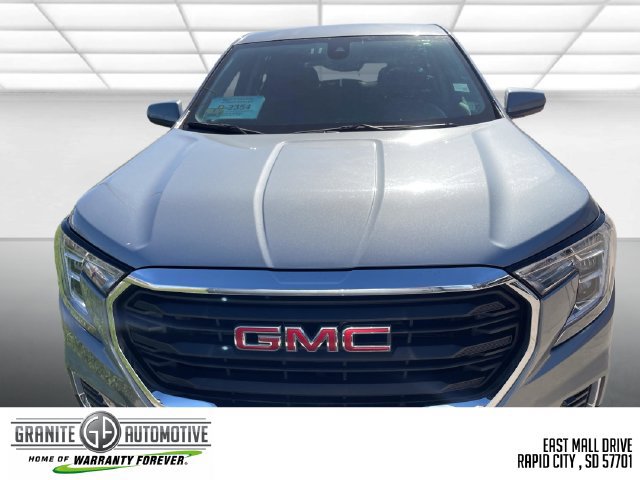 Used 2024 GMC Terrain SLE AWD/4WD image 14