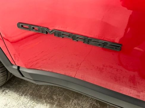 Used 2021 Jeep Compass Latitude image 7