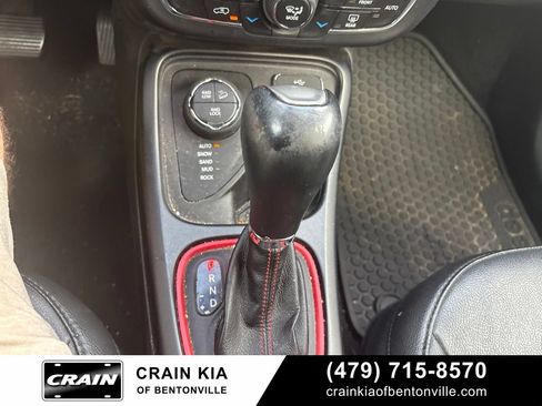 Used 2019 Jeep Compass Trailhawk w/ Cold Weather Group AWD/4WD image 21